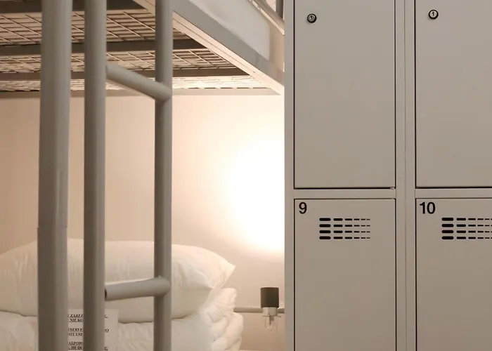 Centrum Private & Dorms وارسو