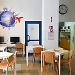 Centrum Private & Dorms * وارسو