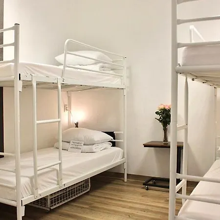 Hostel Centrum Private & Dorms Varsó