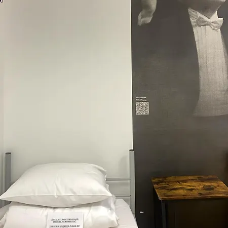 Centrum Private & Dorms Hostel