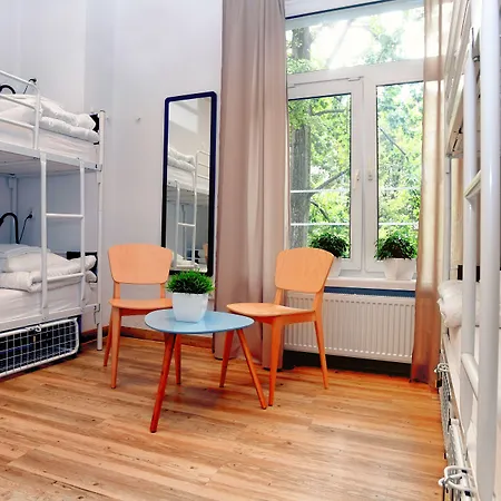 Centrum Private & Dorms Hostel *