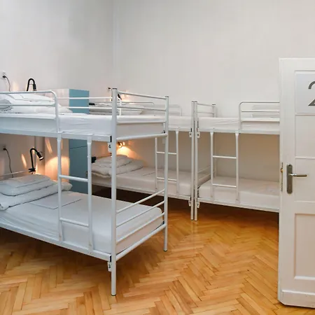Hostel Centrum Private & Dorms Varsó