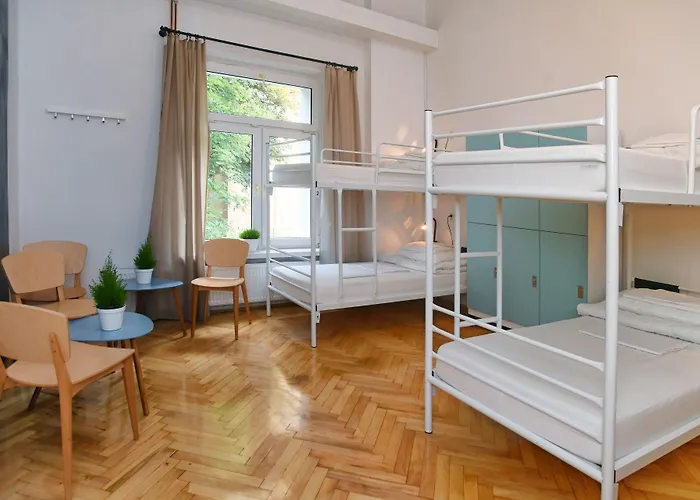 Centrum Private & Dorms Auberge de jeunesse *